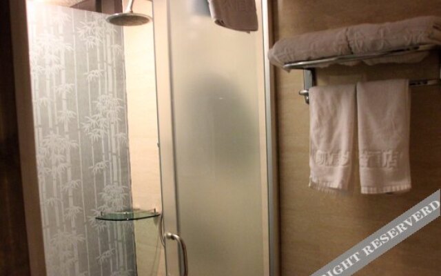 Yixing Hotel