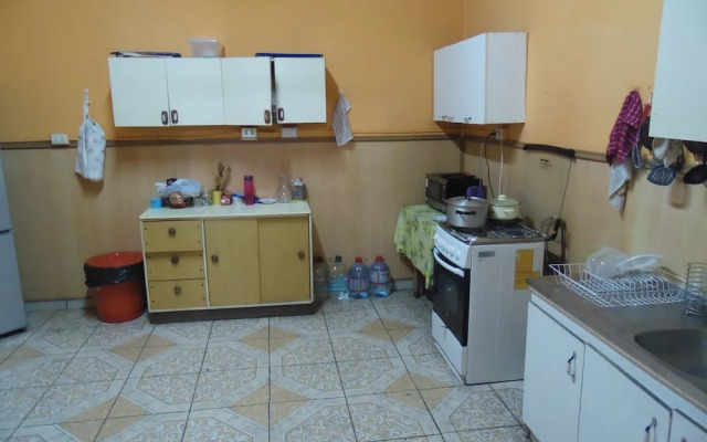 Hostal Tricontinental