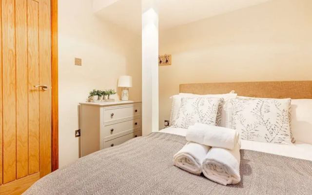Host Stay Merchant House Basement
