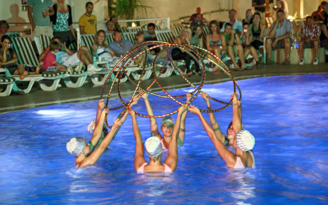 Shark Club Hotel