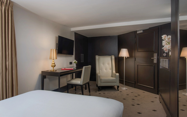 NH Collection Paris Ponthieu Champs-Elysées