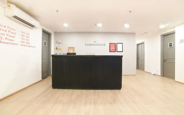 Oyo Townhouse 38136 Shivalik Mercantile Co-Operative Bank