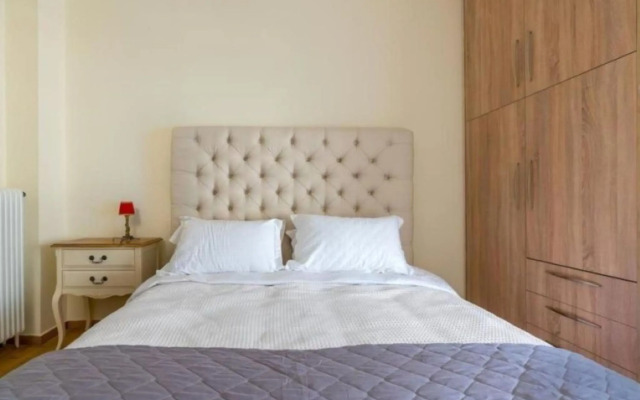 Athenian elegant apt near Acropolis