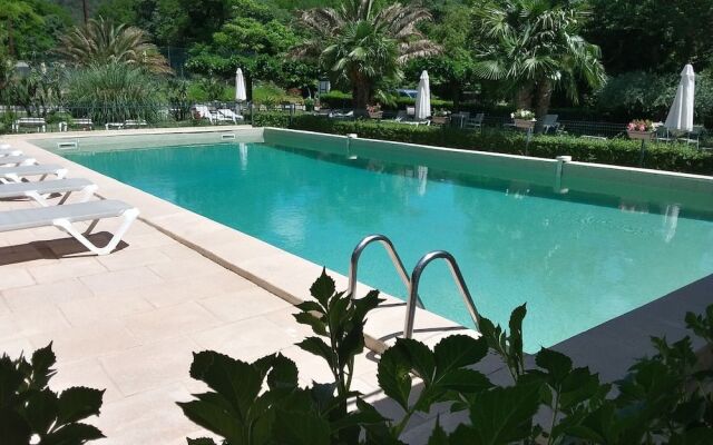 Hôtel Restaurant La Source