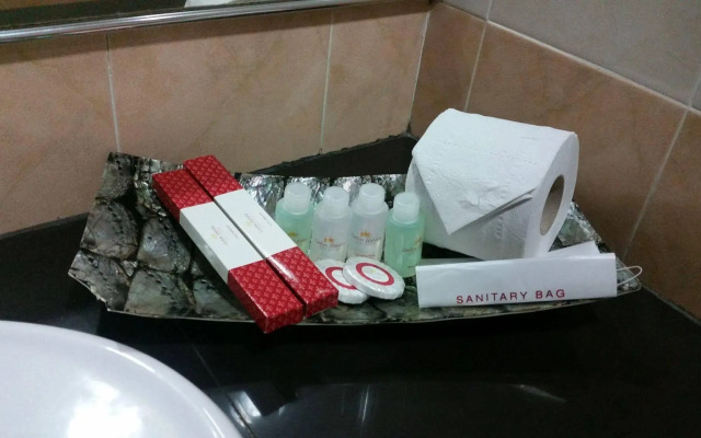 Carlton Holiday Hotel & Suites