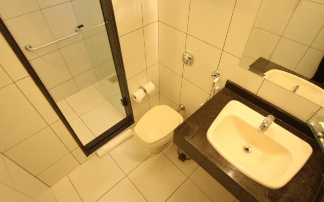 Hotel Confiance Prime Batel