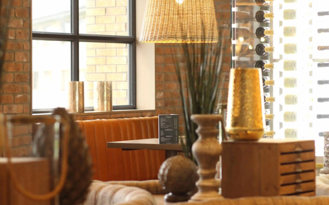 Riverside Lodge Hotel