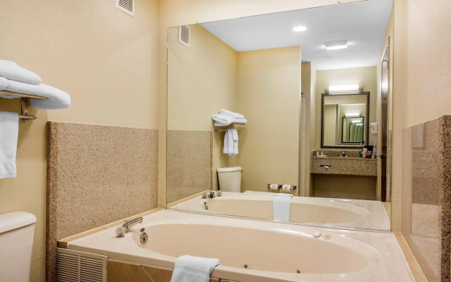 Comfort Suites Columbus State University Area