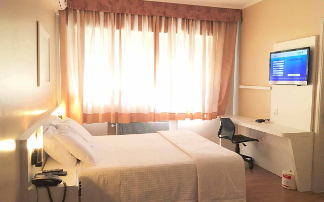Cosmos Hotel