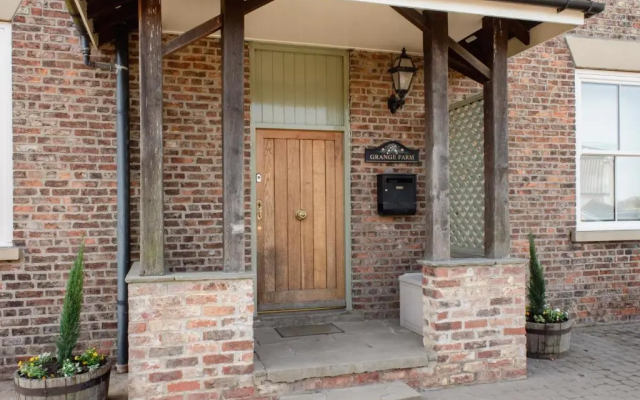 Wressle Grange (farmhouse)