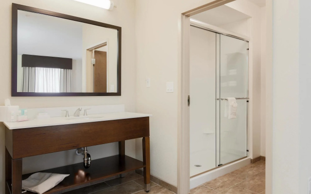 Hampton Inn & Suites Dallas/Frisco North-FieldhouseUSA