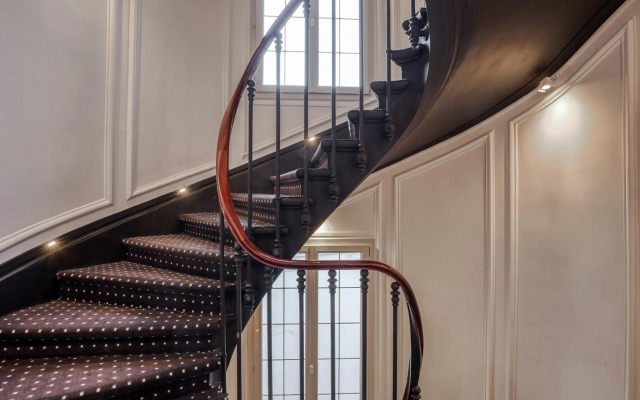 Chalgrin Boutique Hotel