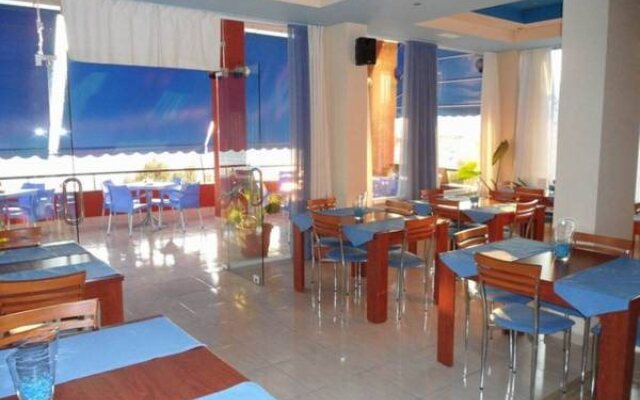 Helia Hotel
