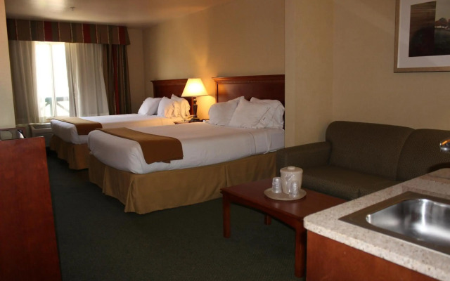 Holiday Inn Express Hotel & Suites Tehachapi by IHG