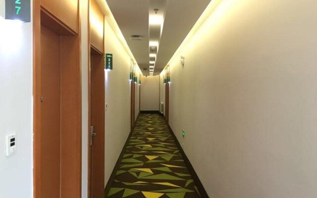 Vatica Beijing Changping District Xiguan Huandao Hotel