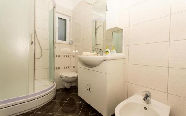 Apartments Cavar
