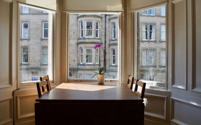 1 Bedroom Stockbridge Apartment