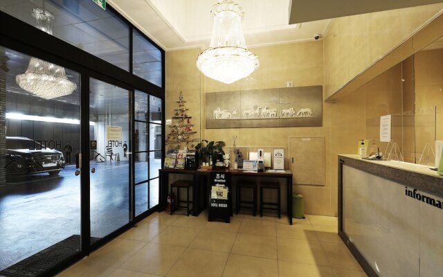 Russo Hotel