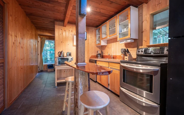 The Tree House Cottage