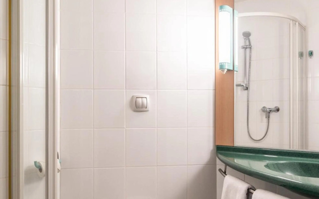 ibis Charleroi Airport Brussels South