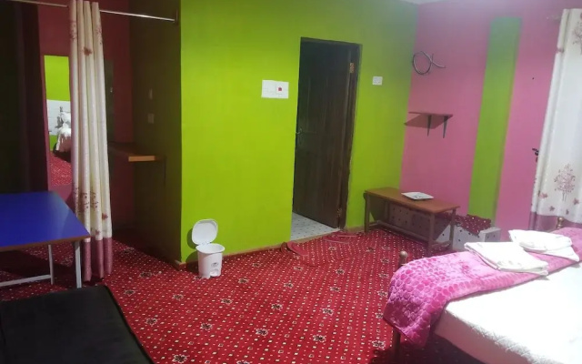 Dive In M's Hotel