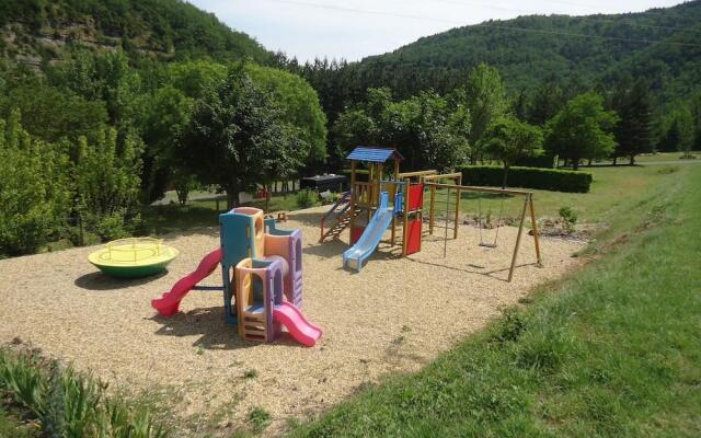 Camping Le Roc Qui Parle