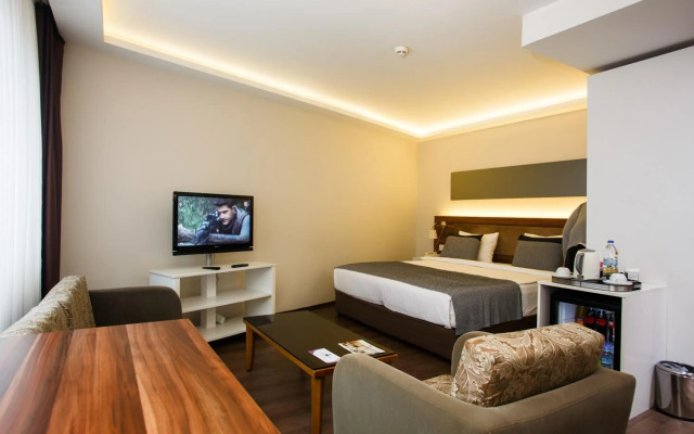Rolla Suites Hotel