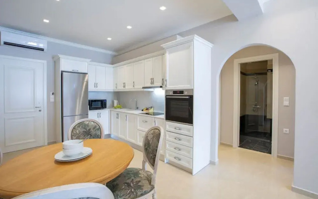 VK Luxury Suites - Private Parking - Adults Only