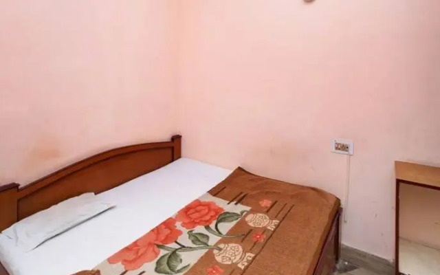 Goroomgo Hotel Good Luck Raipur