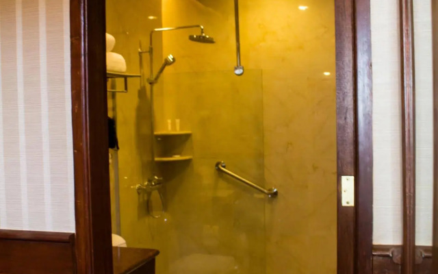 Alta D' Tagaytay Hotel