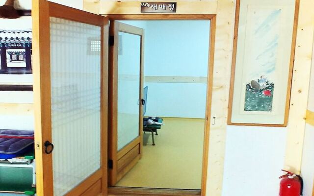 Gyeongju Yeokrakjae Hanok Guesthouse