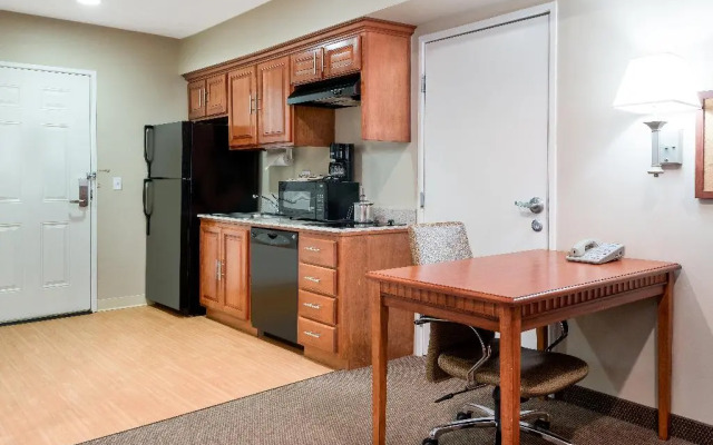 Candlewood Suites LAX Hawthorne by IHG