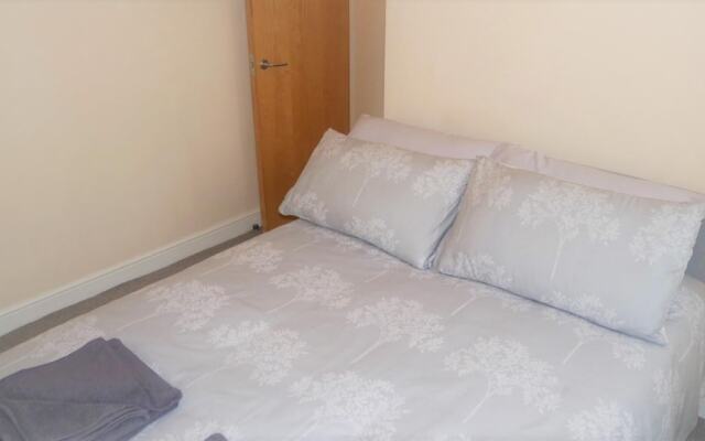 New Sleek 1Bd Flat Super Central Liverpool City