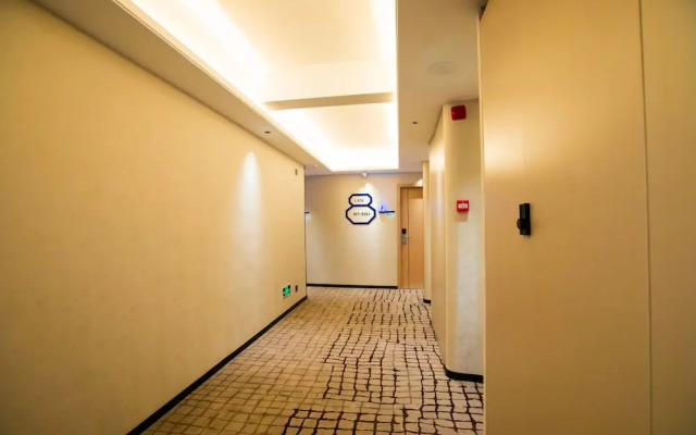 NAIVE L Executive Apartments Coast City