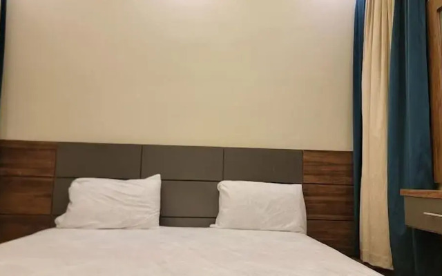 Karachi Travelodge Guest House