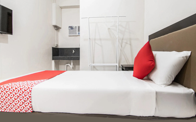 OYO 431 Apollo 11 Apartelle