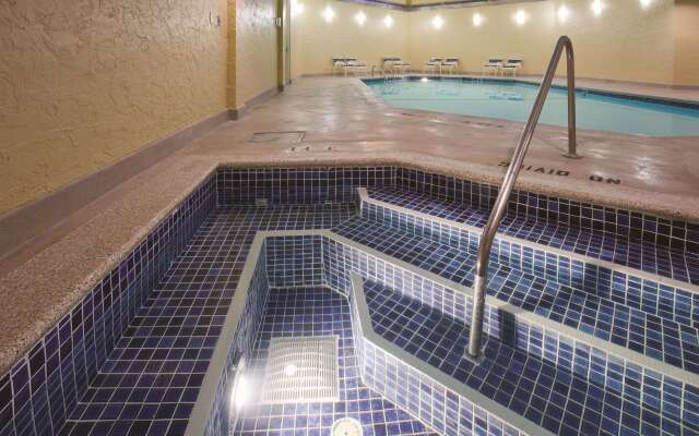 La Quinta Inn & Suites by Wyndham Minneapolis Bloomington W