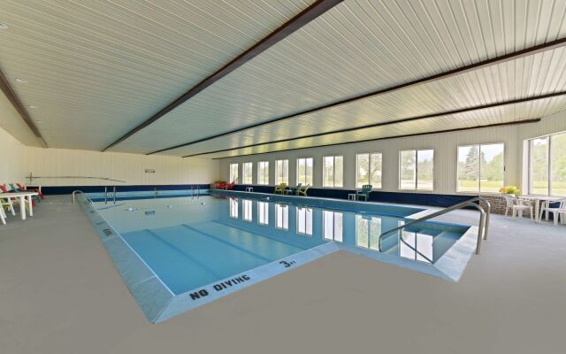 Travelodge by Wyndham Mackinaw City