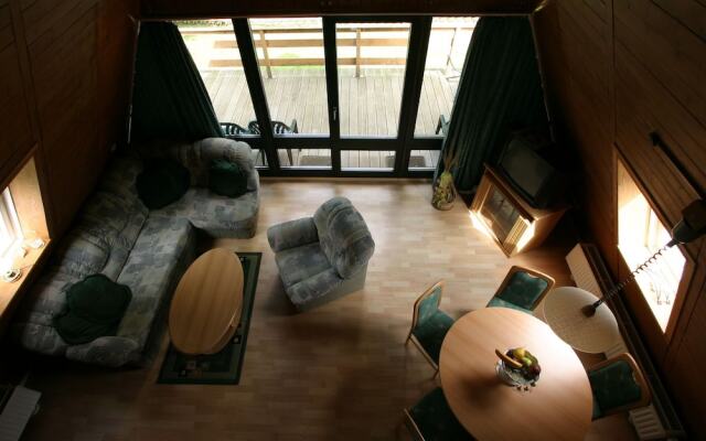 Wooden chalet with oven, in Oberharz near a lake