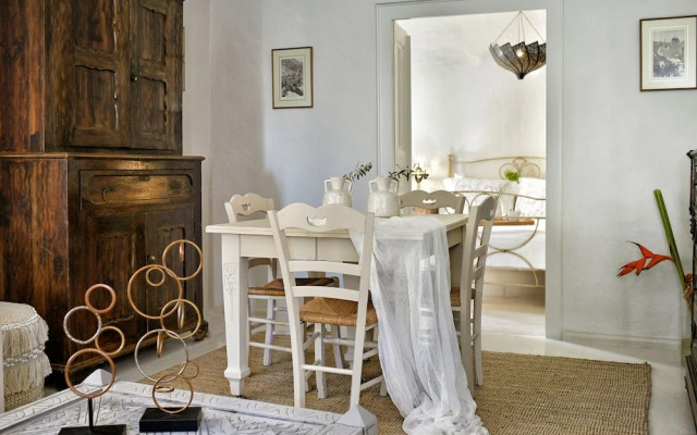 Alia Mansion by K&K