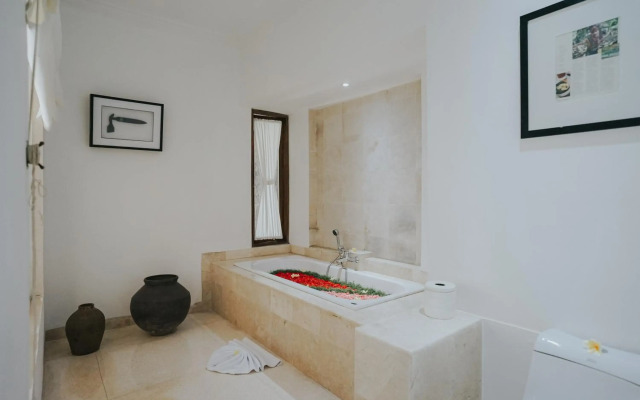 Alam Bidadari Seminyak Villas