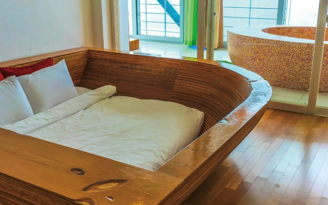 Haslla Art World Museum Hotel