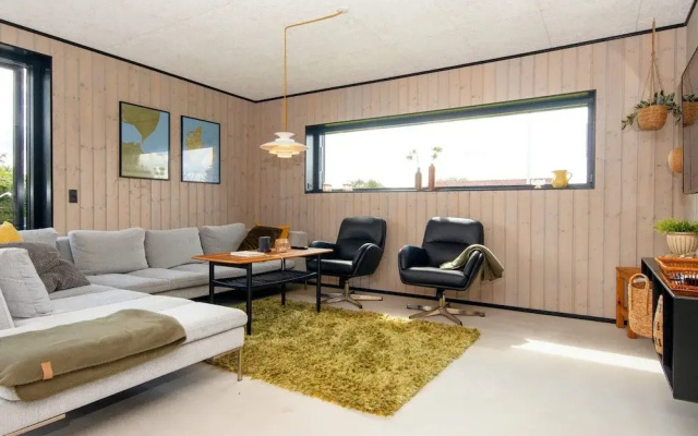 8 Person Holiday Home in Hejls
