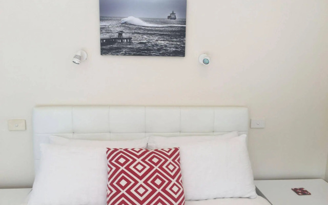 Springtide Studio Apartments