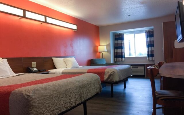 Microtel Inn & Suites by Wyndham Calcium/Near Fort Drum