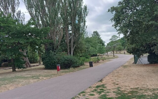 Charming 2-bed Apartment in London