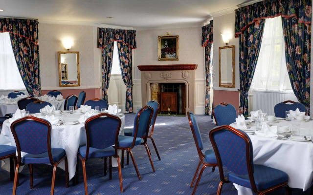 Cartland Bridge Hotel