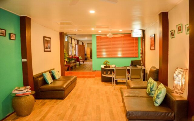 Karoon Hut Guesthouse