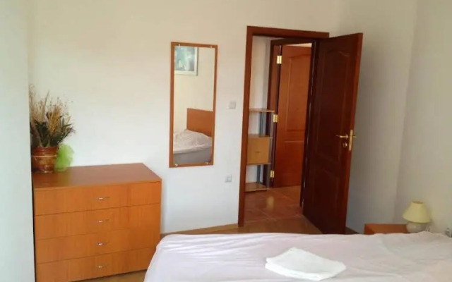Nicol Apartment in Hermes Complex