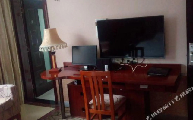 Junyi Collection Hotel (Luotian County Yishui Bund)